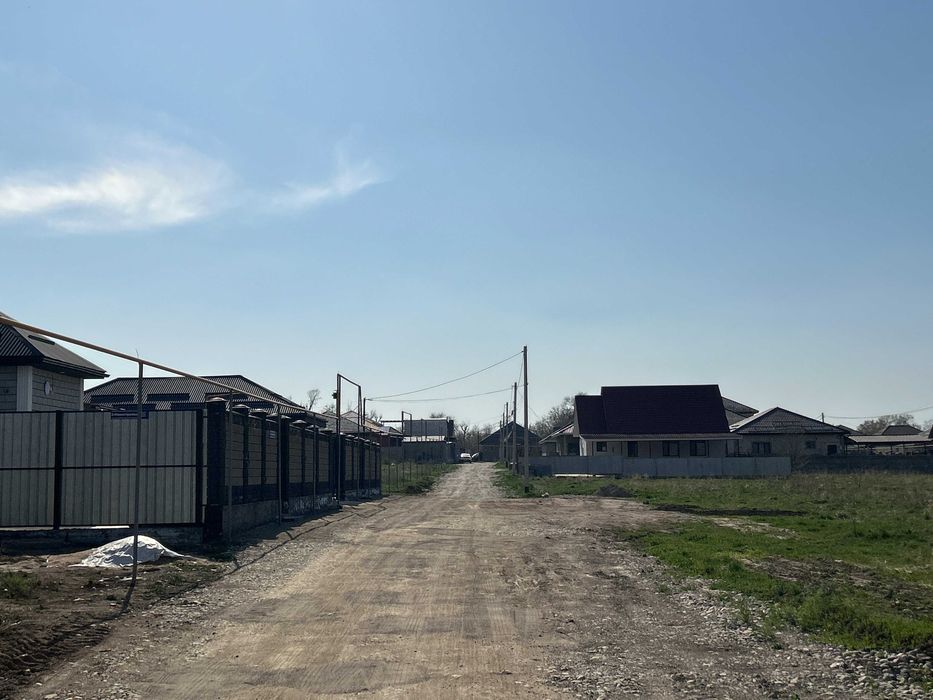 Продам участок на ломоносова 5 соток