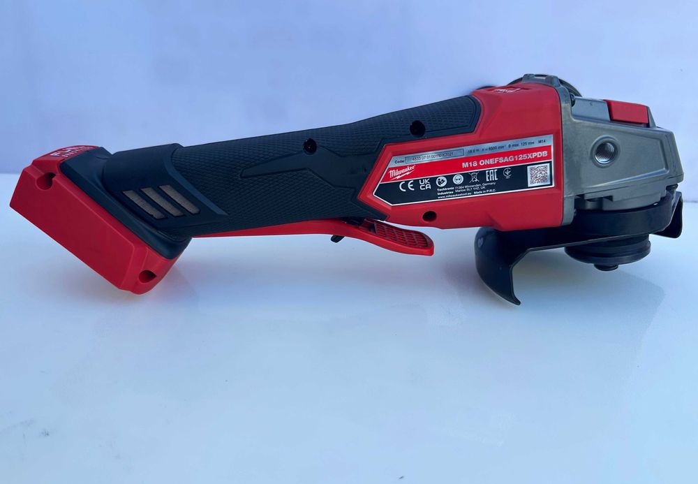 Milwaukee M18 ONEFSAG125XPDB -Безчетков ъглошлайф 18 неразличим от нов