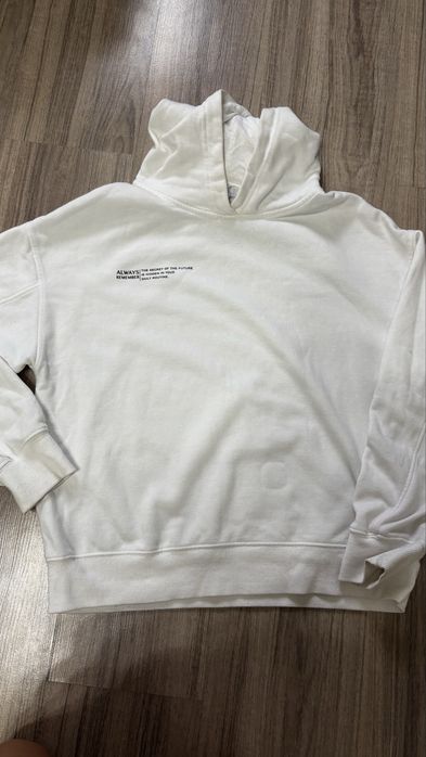 продам кофту 600 тенге