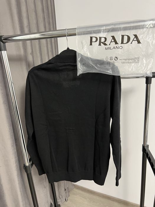 Bluza PRADA super calitate