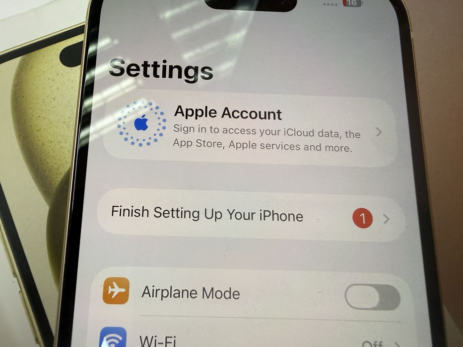 iPhone 15 Жълт 128гб