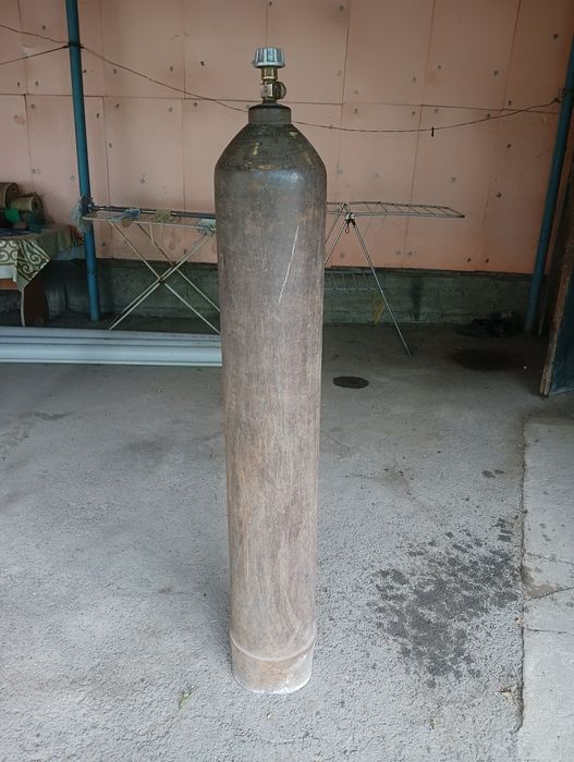 Продам кислородный баллон бу.