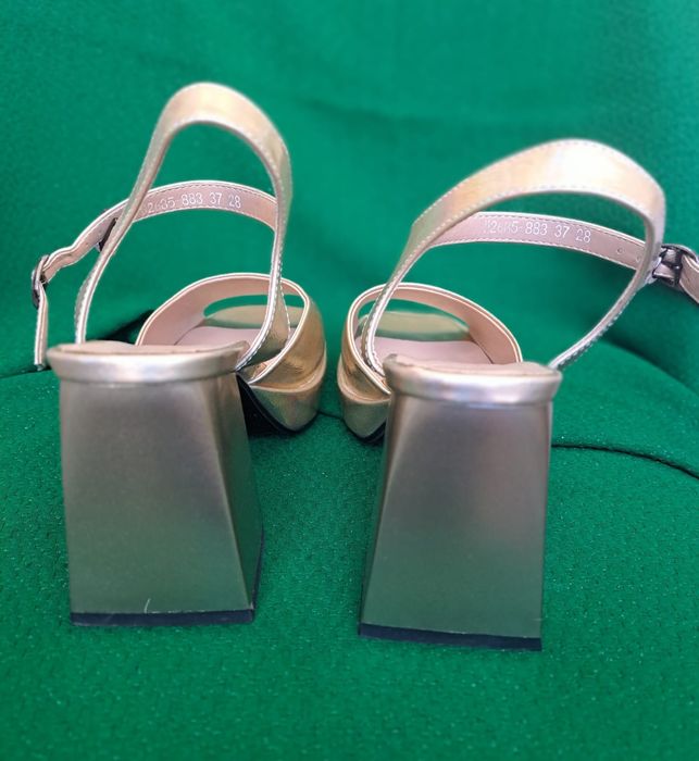 Женская    обувь