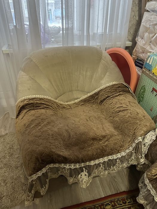 Диван беллоруский + 2 кресла