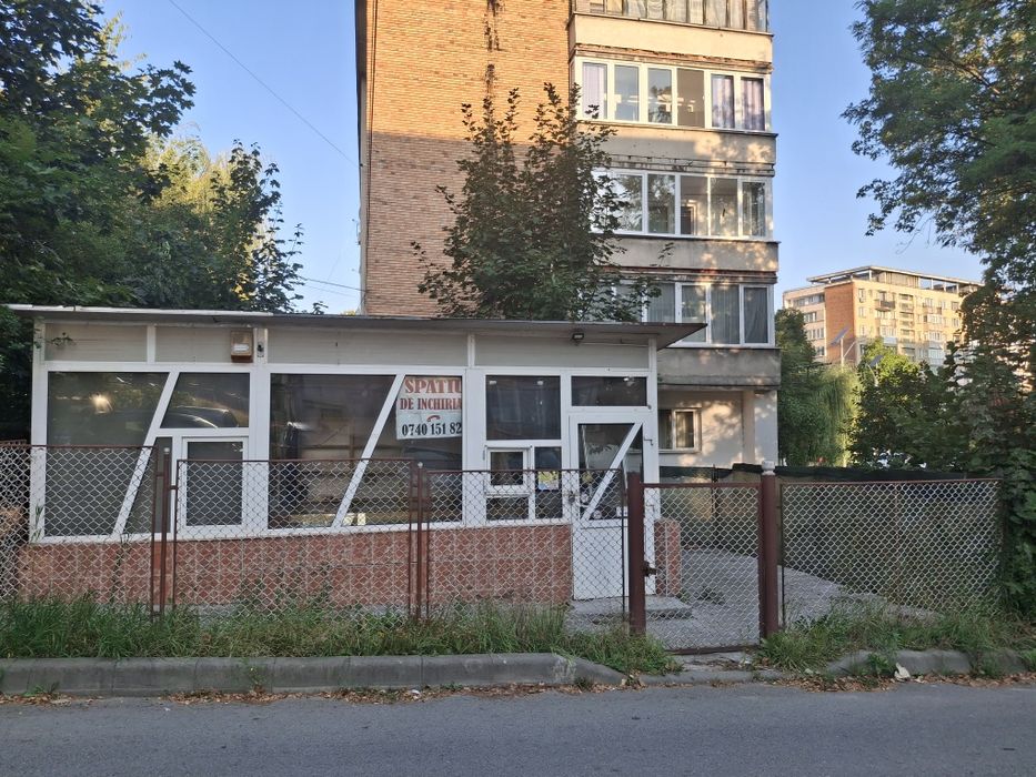 Spațiu comercial de închiriat sau vânzare