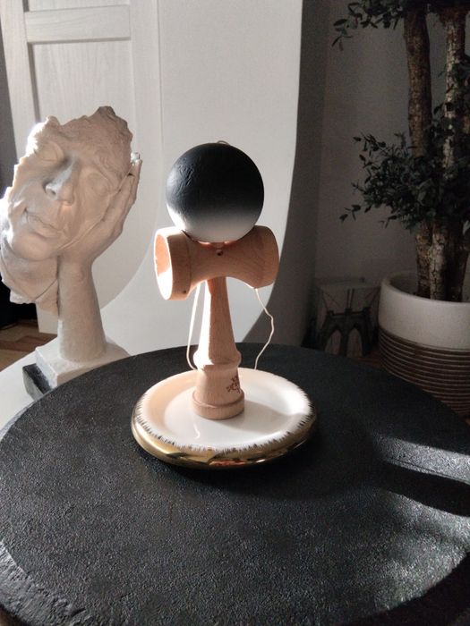 Kendama X, lemn.