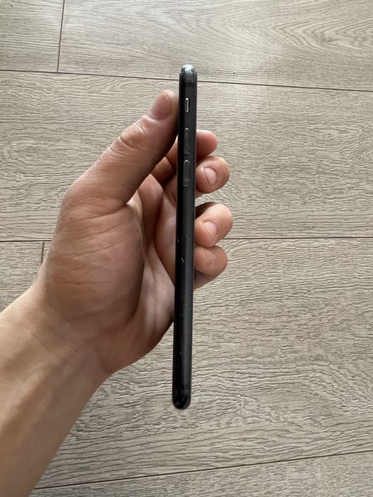 Айфон Se2020 64gb