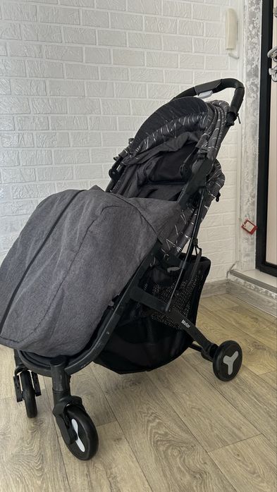 Коляска прогулочная mstar