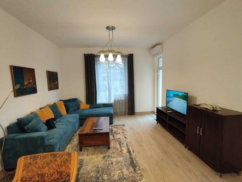 Дава се под наем Двустаен апартамент в София, Център - 65 кв.м за 800 € - Снимка #1