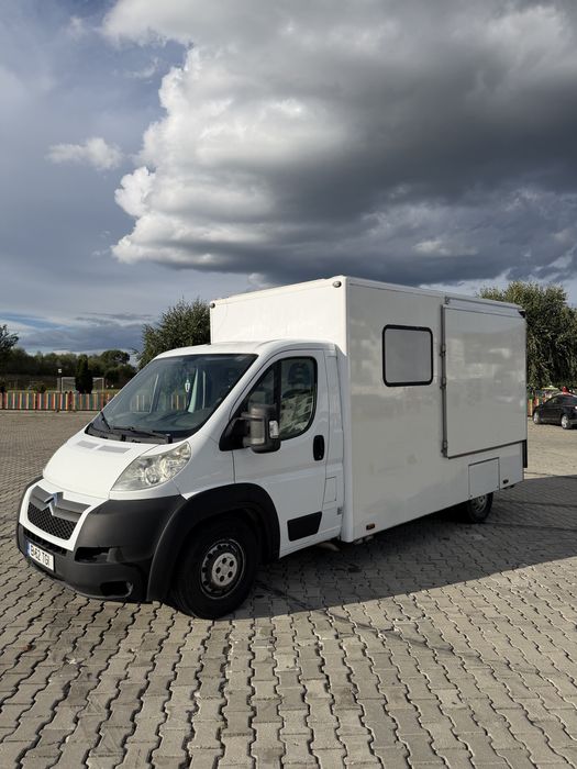 Citroen Jumper 3.0 HDI | UNIC Showroom / Conversie Food Truck