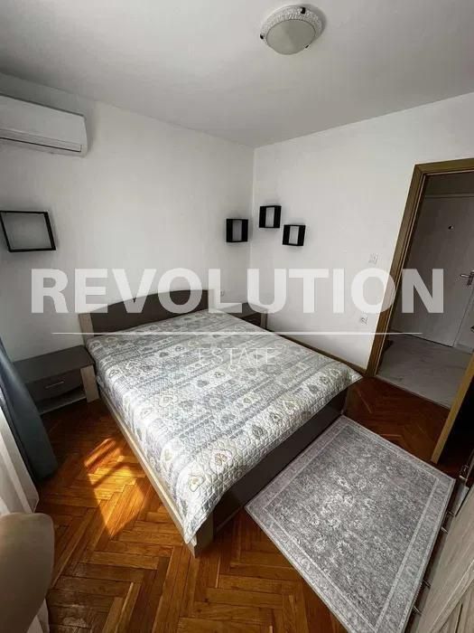 Дава се под наем Етаж от къща в Варна, Генералите - 120 кв.м за 1097.01 € - Снимка #4