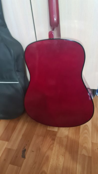Продам Гитара акустическая