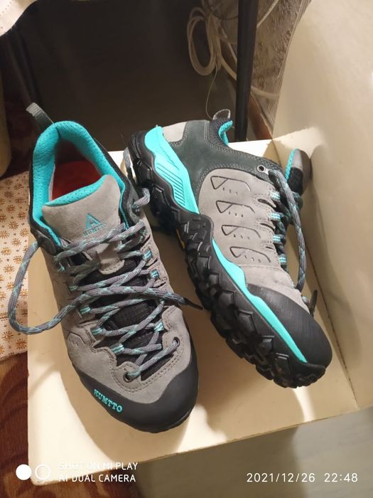 Кроссовки спортивные HUMTTO