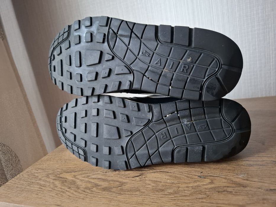 Nike air max маратонки 43 номер.