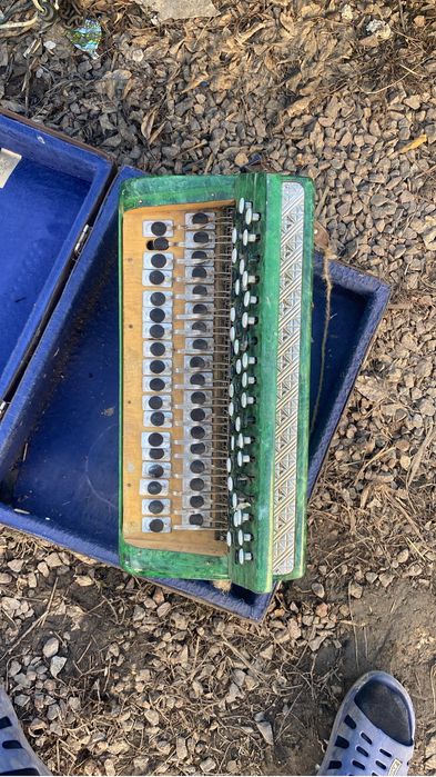 Продам старый баян