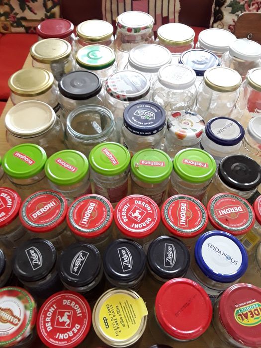 Буркани различна големина