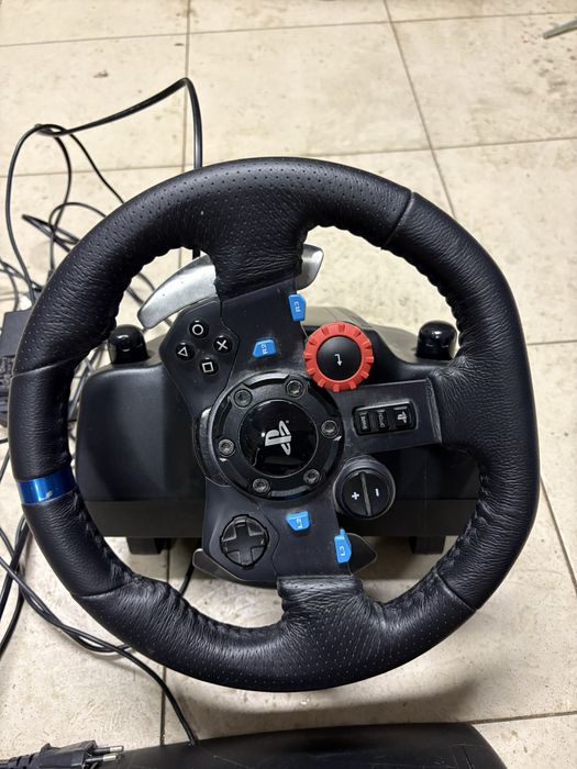 Volan logitech g29 cu pedale si schimbator