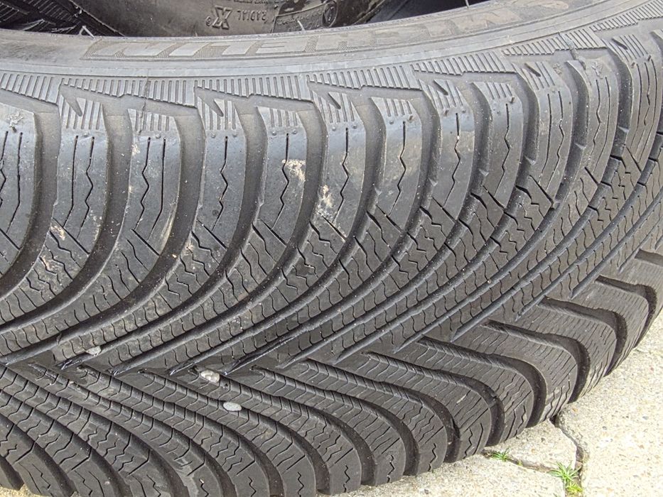 2x Cauciucuri Iarnă 225 45 r17 MICHELIN