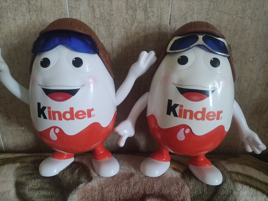 Киндер сюрприз большой пластмассовый контейнер