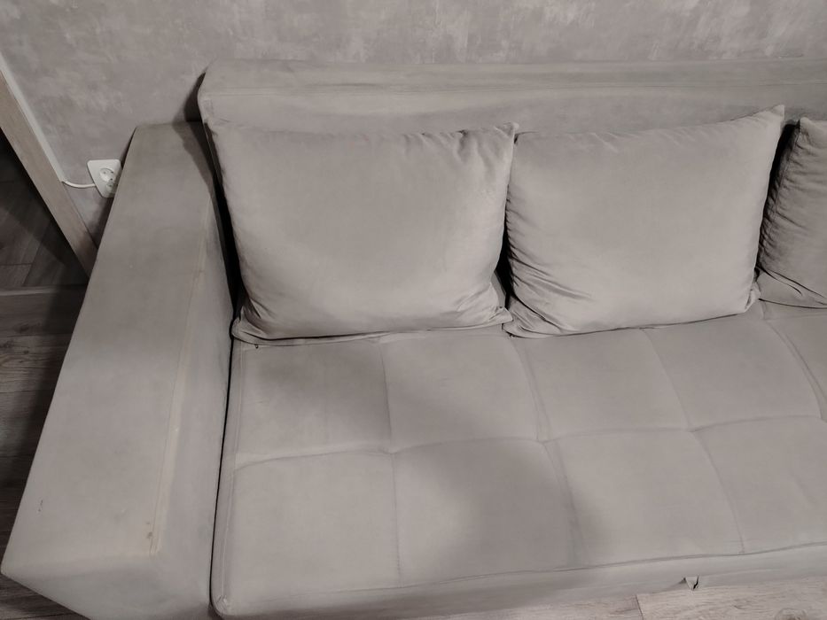 Продам срочно диван