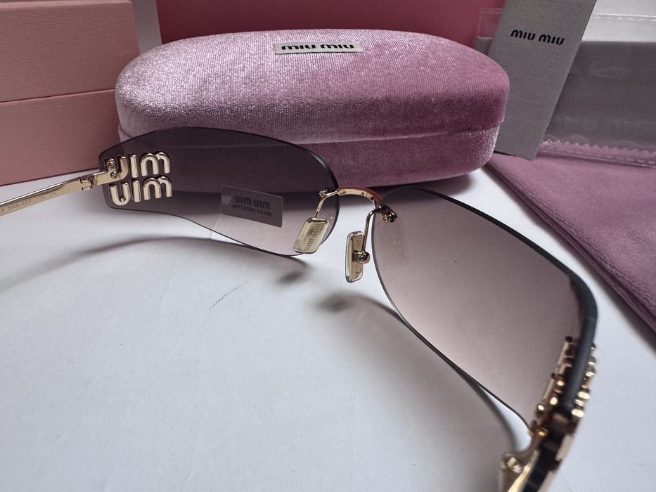 Ochelari de soare Miu Miu MUA51S 75-14 110, Noi