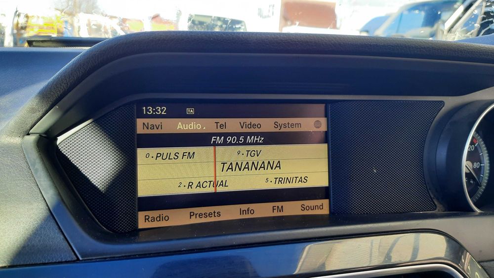 Dezmembrez mercedes c class w204 facelift c220 d/bara fata w204/capota