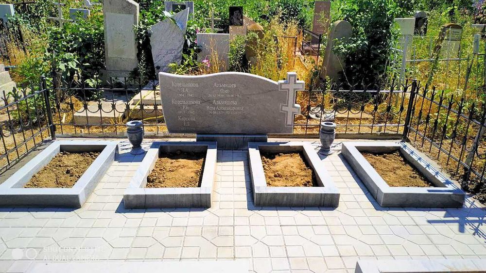 Памятники из мрамора и гранита