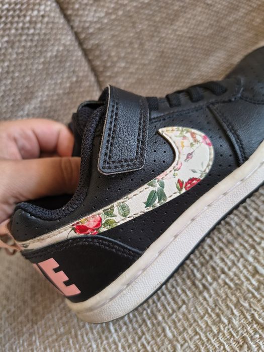 Спортни обувки / Маратонки за момиче Nike, р-р 27.5
Спортни обувки cou