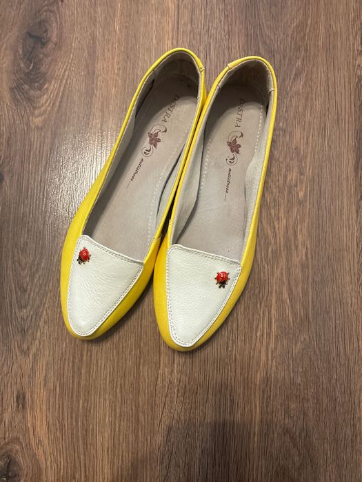 Продаю туфли женские