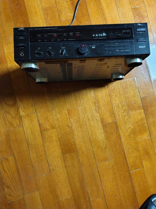 Amplituner 4x20W sau 2X40 W JVC RX206 pe 8 ohmi cu telecomanda