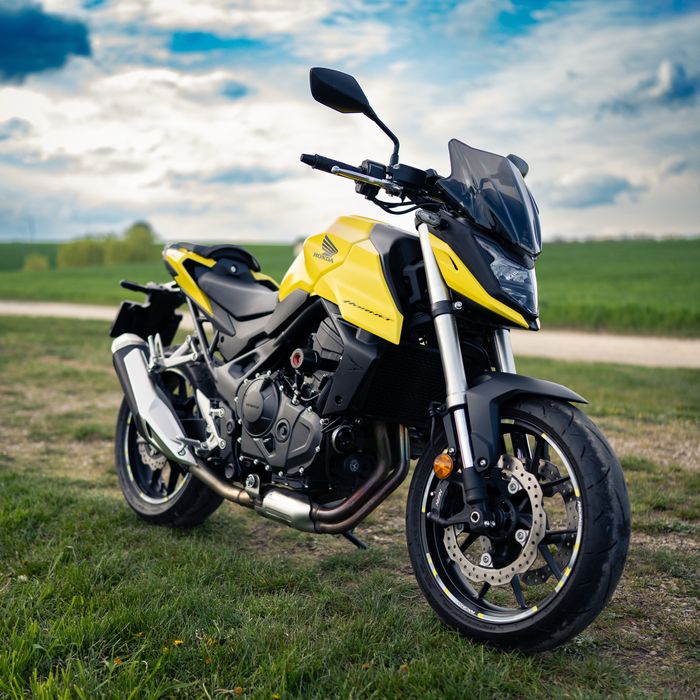 Honda Hornet CB750 2024 – 6000 km | Stare impecabila