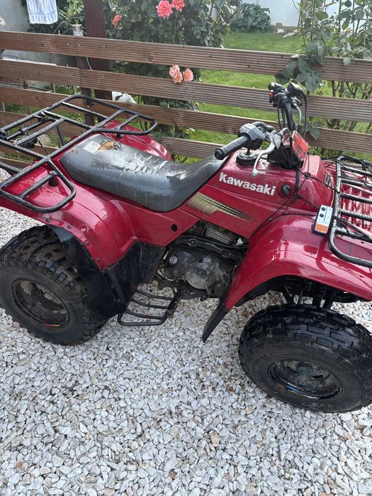 Vând ATV Kawasaki Bayou 250 cc – Stare Excelentă de Funcționare
