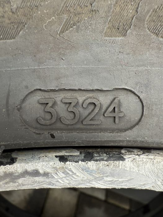 mercedes michelin 245/40/18 Дот 33/24г оригинални 1400лева