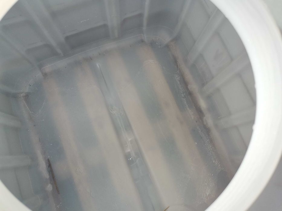 Бидони - 1000л - НОВИ