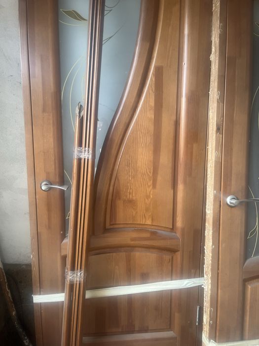 Продам двери из натурального дерева