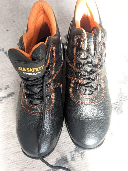 Продаются мужские ботинки новые кожанные