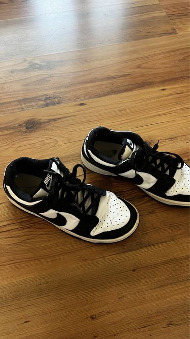 Продавам Nike Dunk Low ‘Panda’