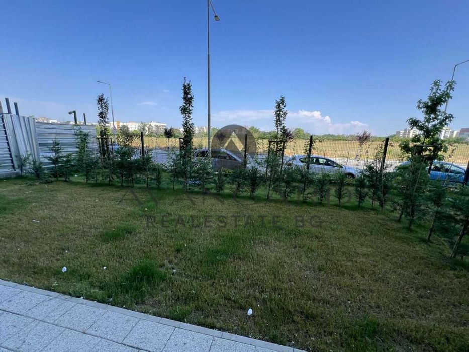 оф.26350 Гараж в цената!!! Тристаен обзаведен/ Тракия