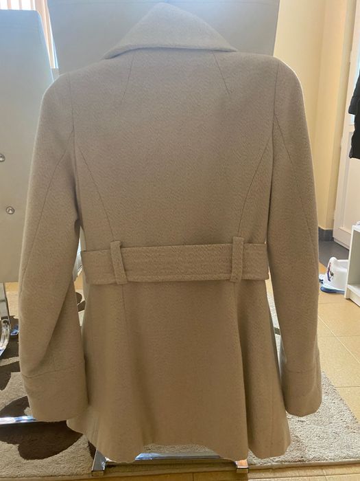 Палто в светлобежово