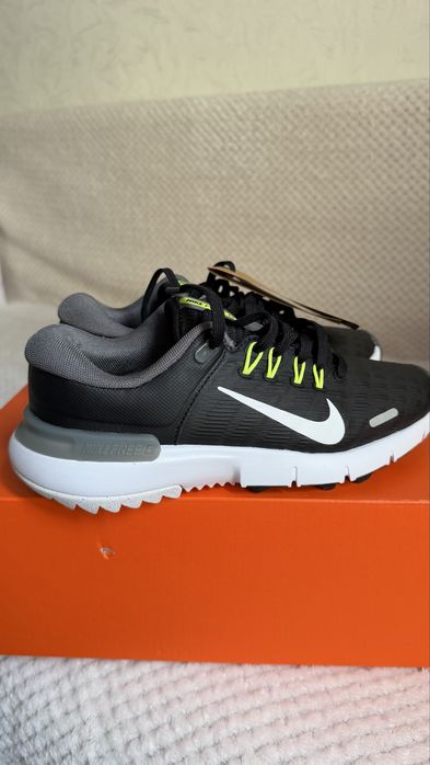 Кросовки Nike женские