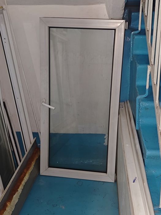 Окно Б/у пластик