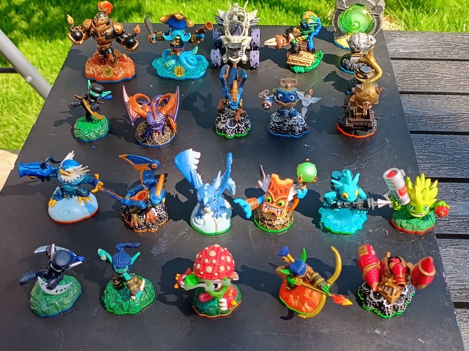 Jocuri complete Skylanders WII si figurine skylanders .