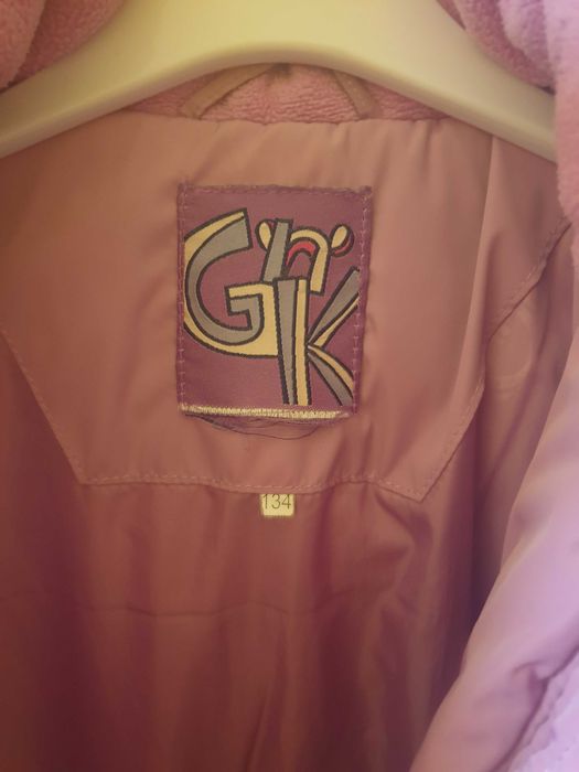 Продам пуховик на девочку 6-8 лет, пр.Россия