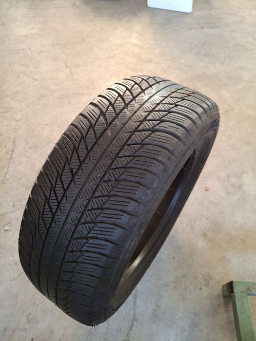 2 Anvelopele m+s 225 55 r17 Bridgestone