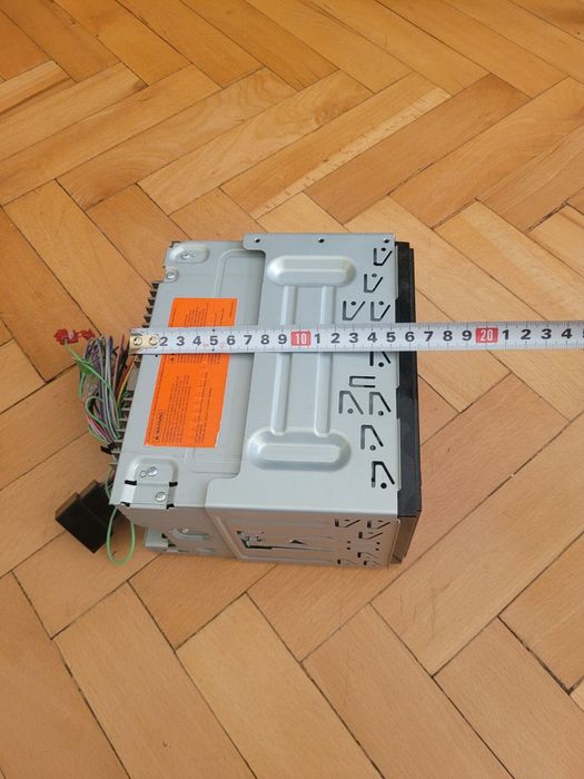 Pioneer аудио система с блутут и задна камера