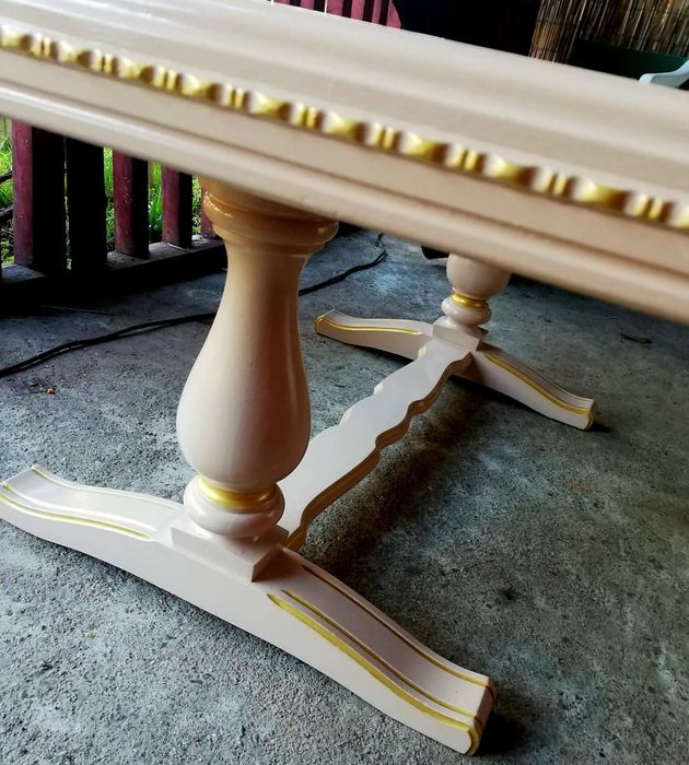 Masa reconditionata pictata manual