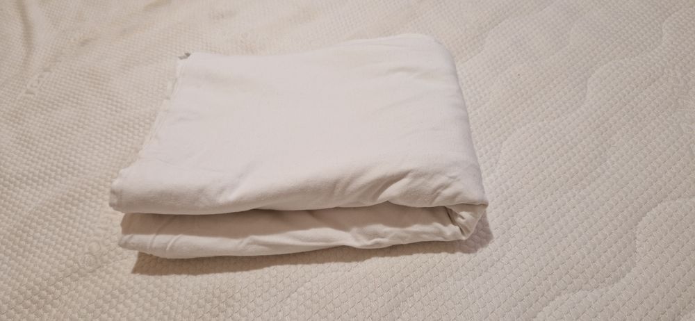 Бели чаршафи пликове от едно време