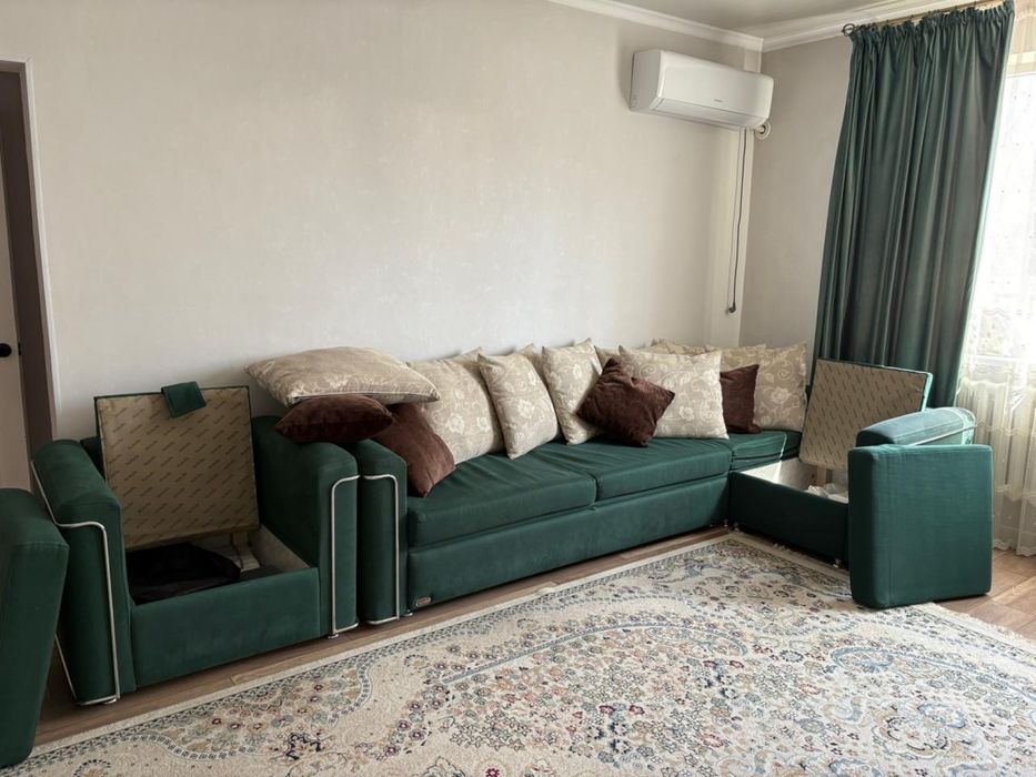 Продаю большой диван