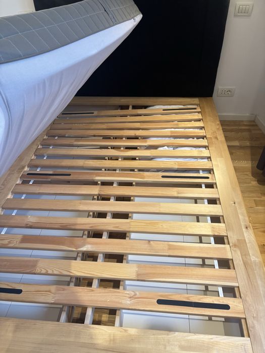 Pat Plutitor cu Sertare Tablie si Saltea