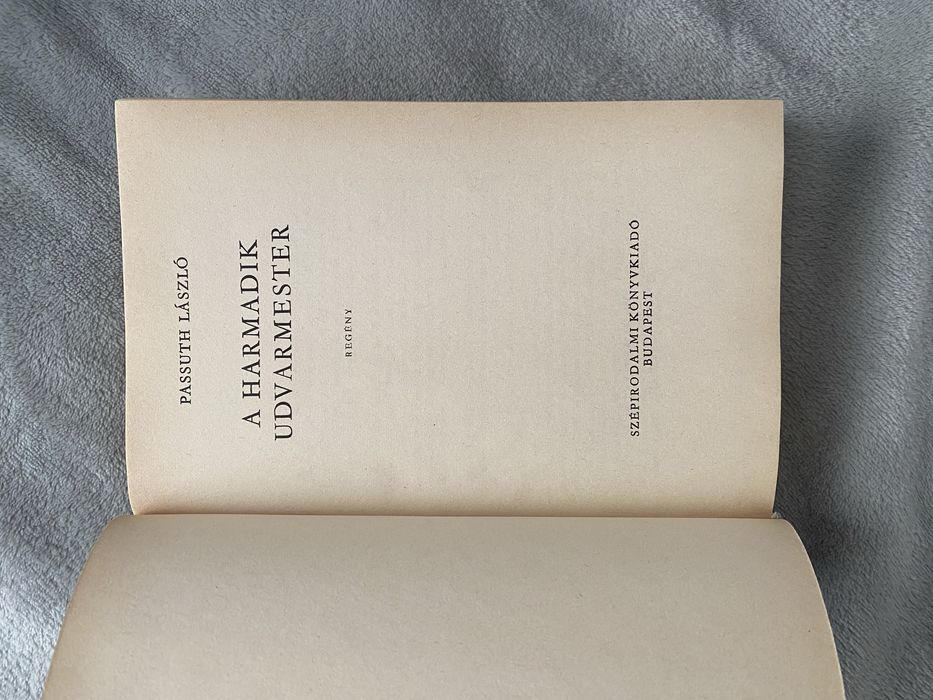 Carte Passuth Laszlo